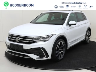 Volkswagen Tiguan 1.4 TSI eHybrid R-Line Business+ | Panoramadak | 360 camera | Parkeerassistent | Stoel- en stuurwielverwarming | Adaptieve demping | Lederen bekleding | Dodehoek detectie | LED matrix verlichting |