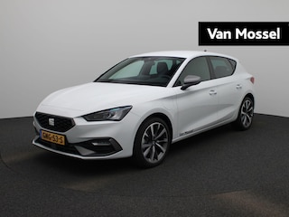 Seat Leon 1.5 TSI e-Hybrid FR PHEV First Edition 204 PK | Automaat | LED Koplampen | Navigatie | Climate Control | Apple Carplay/Android Auto | Achteruitrijcamera | Adaptive Cruise Control | Parkeersensoren | Privacy Glass | Virtual Cockpit | Direct leverbaar! |