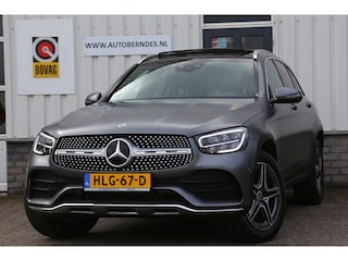 Mercedes-Benz GLC 300e 320PK PHEV Plug in 4MATIC AMG*1ste Eig*BTW*Perfect Onderh.*Manufaktur Magno!/Pano/Elek. Trekhaak/ACC/HUD/Memorie/360/DAB/Dodehoek/Elek. Klep/LED/Parkeersens.V+A/19 inch LM*