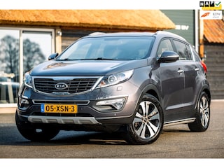 Kia Sportage 2.0 Super Pack (Nieuwe distributieketting / Trekhaak / Leder interieur / Stoel & achterbank verwarming / Cruise)