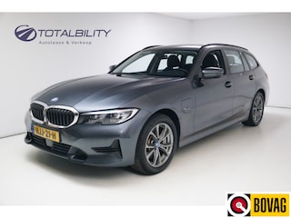 BMW 3-serie Touring 330e 292 PK Sportline Business Ed. Plus | Stoel & Stuurverw. | Adap. Cruise | Elec. klep PDC V+A, Apple Carplay / Android auto, Navigatie, Sfeerverlichting