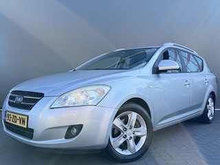 Kia Ceed cee'd Sporty Wagon BWJ 2008 1.6123 PK Business Edition TREKHAAK / CLIMA / RADIO / HALF LEDER
