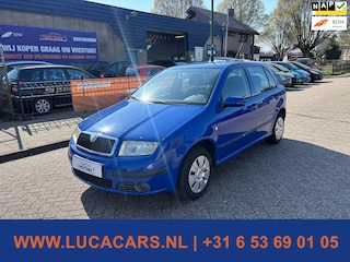 Skoda Fabia 1.2-12V Ambiente NIEUWE APK! 2X SLEUTEL!
