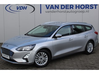 Ford Focus Wagon 1.0-125pk EcoBoost Mild-hybrid Titanium. Mooie, ruime, luxe en comfortabele Ford Focus wagon. Volautm. airco dual, camera, easy entry/easy go, stoel-, stuur- en voorraamverw., cruise control, Isofix, side- en lane assist, parkeersensoren v+a, LM wielen etc.