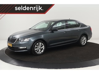 Skoda Octavia 1.0 TSI Business Edition | Camera | Trekhaak | Carplay | Navigatie | Climate control | PDC | Cruise control | DAB | Bluetooth