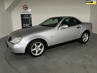 Mercedes-Benz SLK 200 Zeer netjes, dak werkt niet !!! Voor de doe het zelver.