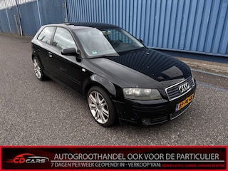 Audi A3 1.6 FSI Attraction Clima, Cruise control, Lichtmetalen velgen