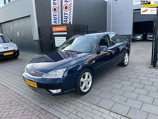Ford Mondeo 2.0-16V Platinum Automaat Trekhaak Airco PDC NAP APK