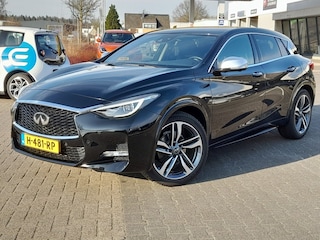 Infiniti Q30 1.6T SPORT AUTOMAAT