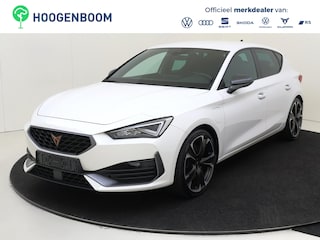 Cupra Leon 1.4 e-Hybrid VZ Performance | Keyless | Navigatie | Adaptieve demping | 3-zone airco | Stoel- en stuurwielverwarming | Elektrisch inklapbare buitenspiegels | Draadloze telefoonlader |