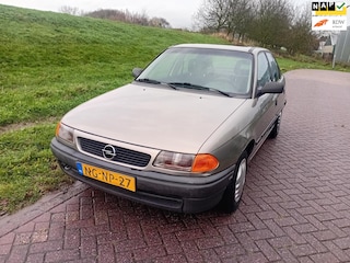 Opel Astra 1.4i Season 102.603 km NAP Radio / CD USB Schuif kanteldak nwe apk
