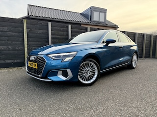 Audi A3 Limousine 35 TFSI Business edition nieuw model!