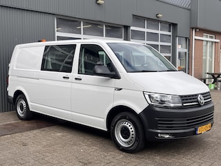 Volkswagen Transporter 2.0 TDI L2H1 DC Airco Cruise controle Trekhaak 2200kg trekgewicht Telefoonverbinding Kastinrichting Omvormer 5-Persoons Werkverlichting Euro 6