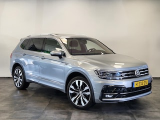 Volkswagen Tiguan 1.5 TSI Highline Business R 7p. Panorama Navigatie Parking hulp camera Cruise Control