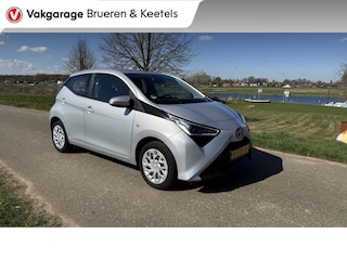 Toyota Aygo 1.0 VVT-i x-play Automaat