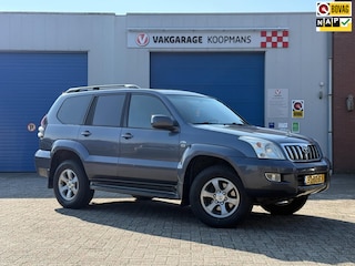 Toyota Land Cruiser 3.0 D-4D Executive Blind Van