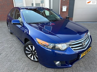 Honda Accord 2.0i Elegance Limited Edition / PDC / Cruise / Clima