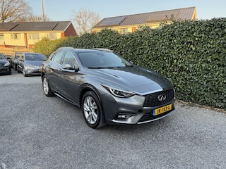 Infiniti Q30 1.5d Premium | Panoramadak | Navi | 360 Camera | Autom. Airco | Cruise Control | Keyless | PDC | Nieuwe APK