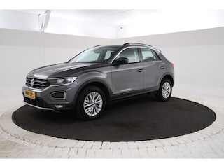 Volkswagen T-Roc 1.6 TDI Style Cruise Control, Panoramadak, Trekhaak, Airco, Parkeersensoren