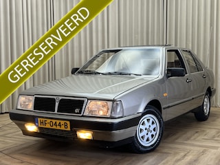 Lancia Thema 2.8 V6 Alcantara *Nieuwe APK* Zonnedak / Trekhaak / V6 PRV / Automaat / Future Classic