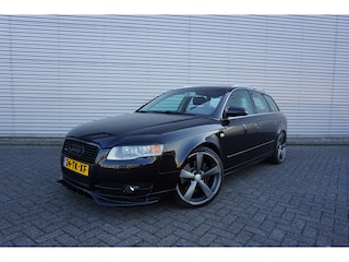 Audi A4 Avant 3.2 FSI quattro Pro Line Airco / Cruise / Navi / Trekhaak / Parkeers.