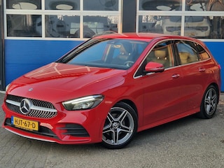 Mercedes-Benz B-klasse 200 AMG / Widescreen / Elektrische achterklep / Stoelverwarming / Cruise control / Navigatie