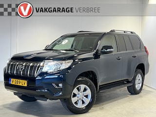 Toyota Land Cruiser 2.8 D-4D-F Challenger Window Van | Navigatie | LM Velgen 17" | Voorstoelen Verwarmd | PDC Achter | Trekhaak | Treeplanken |
