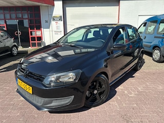 Volkswagen Polo 1.2 'BLACK EDITION' |NIEUW APK|AIRCO|LM VELGEN|KETTING V.V.|