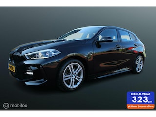 BMW 118i M Sport High Executive, Sportstoelen, Cruise, Carplay, Pdc voor + achter, Clima.