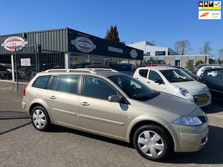 Renault Mégane Grand Tour 2.0-16V Business Line(st-bekr,clima,pdc,6versn,bj07,1699,-)