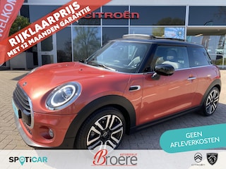 Mini Cabrio 3-Deurs (f56) 1.5 136pk Automaat CooperSummer Red Edition | panoramadak, leder, verw. voorstoelen, navigatie, 17 inch velgen, parkeersensoren voor en achter,head up