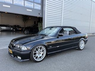 BMW 3-serie Cabrio 320i M-Pakket Arico|Cruis|Elektdak|21Board Zwart