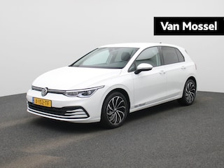 Volkswagen Golf 1.0 eTSI Life Business led matrix (iq.light) | 17 inch lichtmetaal | Navigatie | Stoelverwarming |