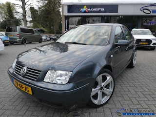 Volkswagen Bora 2.3 V5 Highline