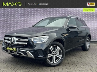 Mercedes-Benz GLC 300e 4MATIC Business Solution AMG | Panoramisch zonnedak | Trekhaak | Achteruitrijcamera | Keyless Go | Koplamp LED