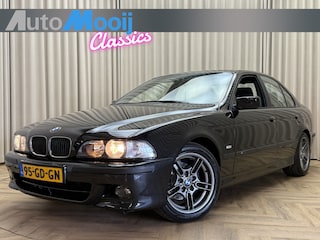 BMW 5-serie E39 523i M-Sport / Org. NL / 1e Eigenaar / Unieke auto / Alcantara / Automaat / ECC Clima / PDC / 17" LMV
