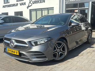Mercedes-Benz A-klasse 180 Business Solution AMG,Camera, Elek. trekhaak,Stoelverwarming,Apple carplay/ Android auto,Navigatie