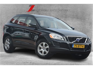 Volvo XC60 2.0 D3 Momentum 5 cilinder onderhoudshistorie aanwezig laatste beurt bij 136000km met oa navigatie pdc achter cruise control city safety