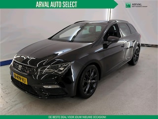 Seat Leon ST 1.5 TSI 150pk Automaat FR Ultimate Edition Black | Panoramadak | CarPlay | Camera | PDC | 18" | Leder / Alcantara