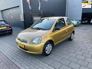 Toyota Yaris 1.0-16V VVT-i Sol 1e Eigenaar! Trekhaak NAP APK