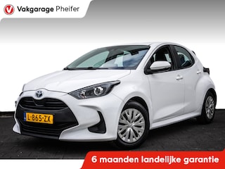 Toyota Yaris 1.5 Hybrid Aut. Active Navigatie/ Carplay/ Climate control/ Camera/ Adapt. cruise/ Armsteun