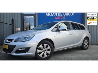 Opel Astra Sports Tourer 1.6 CDTi Business + Navi Airco Trekhaak APK nieuw