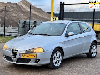 Alfa Romeo 147 1.6 T.Spark Progression|LAGE KM MET NAP|INCL JAAR APK