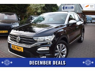 Volkswagen T-Roc 1.5 TSI Sport 150 PK ADAP CRUISE/CARPLAY/AIRCO-ECC/PDC V+A/TREKH/6 BAK/LMW 17 INCH/STOEL VERW/USB