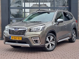 Subaru Forester 2.0i e-BOXER First Edition AWD | Trekhaak | Pano | All-seasons | Leder | LMV 18" | Camera | Dealer onderhouden |