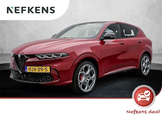 Alfa Romeo Tonale SUV Tributo Italiano Hybrid 280 pk Automaat | Navigatie | Elektrisch Glazen Panoramadak | Rondomzicht Camera | Lederen Bekleding | Voorstoelen Verwarmd | Matrix LED Koplampen | Elektrische Achterklep met Sensor | Dodehoek Detectie | 20" Lichtmetalen Velgen | Apple Carplay/Android Auto |