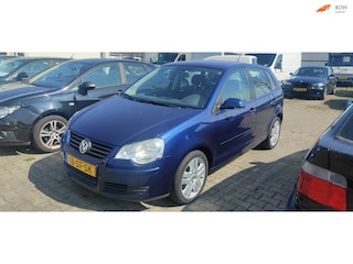 Volkswagen Polo 1.4-16V FSI Trendline