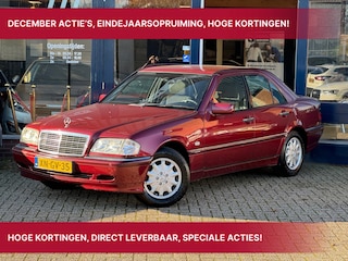 Mercedes-Benz C-klasse 200 Sport AUTOMAAT Youngtimer! TOPSTAAT NL AUTO 2e eigenaar! AIRCO l Trekhaak l Navi!