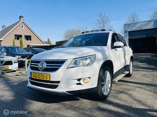 Volkswagen Tiguan 2.0 TSI Sport&Style 4Motion Automaat / Pano-dak / Clima / PDC / Xenon
