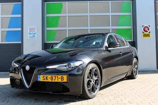 Alfa Romeo Giulia 2.2 JTDm / 19 inch velgen / Cruise Control / Navi